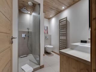 Bel appartement 4 pièces avec terrasse et parking, à 350m du centre de Val d'Isère - FR-1-567-40 - 5