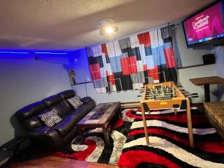 MidwestBNB Room1, quite cabin in the wood vibes - 0