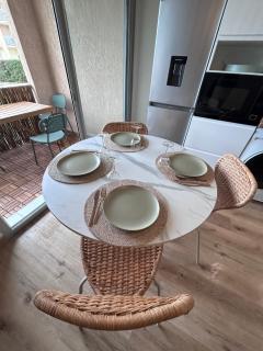 L' instant Bohème T2 1 chambre clim , piscine , parking wifi - 5