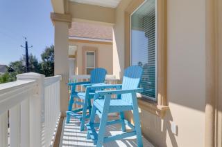 Steps to Pool and Beach! South Padre Island Getaway - 8