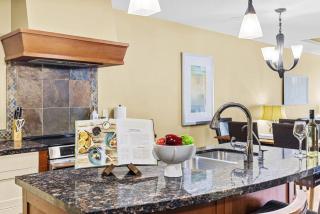 Perfect 2BR Canmore Getaway Pool and Hot Tub Access - 3