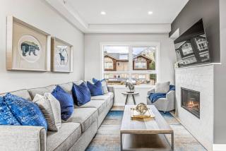 Brand New 3BR with Mountain views and Private garage - 9