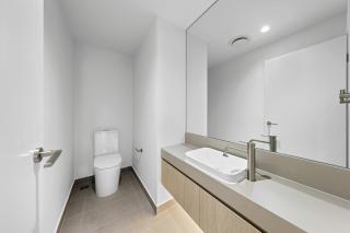 Modern 3 Bedroom Stay by the Coral Sea - Gold Coast - 6