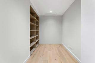 Modern 3 Bedroom Stay by the Coral Sea - Gold Coast - 4