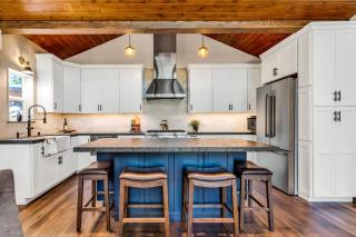 Little Bridge Lodge - Storybook Stateline Oasis - 2