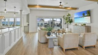 Villa Savona - A Luxurious Waterfront Wellness Retreat - 8