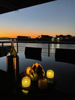 Sea Breeze Waterfront Retreat - Wallaroo Marina Frontage - 6