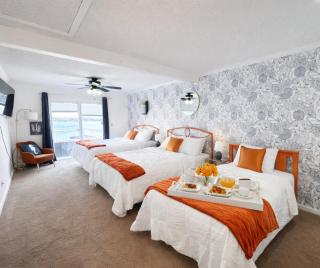 Sunset and Chill Lakefront 3 Bed 2 Bath Hottub, Firepit Dock - 5