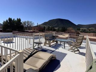 Elevated Zen: Sedona's Rooftop Retreat for 9! - 5