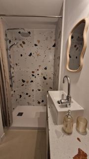 Studio Olive - An Authentic Provençal Escape - 7