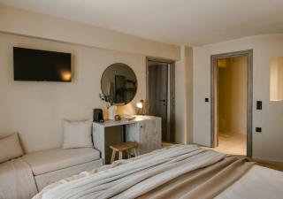 Nomāde Agora Suites - Lixouri Town Centre, Kefalonia - Private Balconies - 7