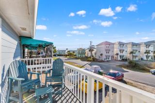 Stay at The Salty Palm! 2BR 15BA Sleeps 7 - 8