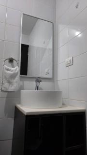 Apartamento 05 6ta Av Zona 1 Edificio Edwards - 1