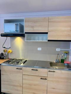 El Laguito, Edificio El Conquistador - 2