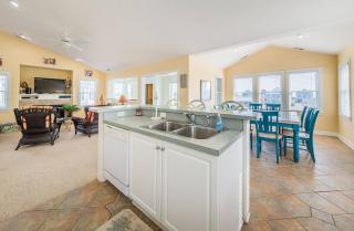 High Cotton - Old Nags Head Place, Ocean View, 325 Yds to Beach, Elevator, Pool, Hot Tub, Tiki Bar - Nags Head - 4