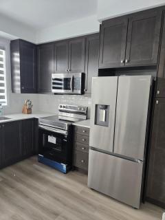 Modern 3BR FriendlyTown Home - 1