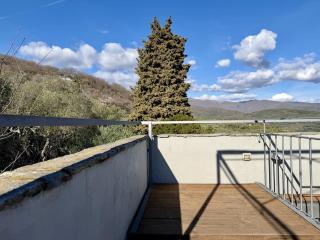HOST4U - Cozy Retreat in Trincheri, Relais Oliva - 6