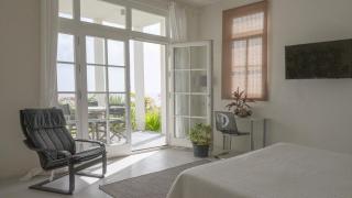 Whale Tails Island Suites & Villas - 6