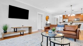 Free Parking • 2 Units in Walkable Historic District The Juliette by AvantStay - 5