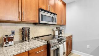 Free Parking • 2 Units in Walkable Historic District The Juliette by AvantStay - 1