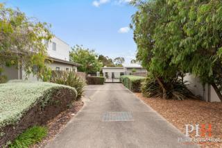 Townhouse with Shared Pool in Cowes - 3
