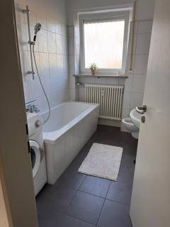 Urban Exit an der A93, ZENTRAL, NEU, WLAN - 6