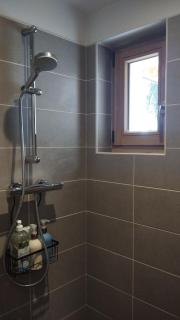 Maison familiale meublée avec jardin - 9