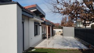 Maison familiale meublée avec jardin - 4