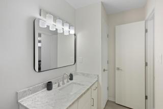 Cozy Modern 1BR at The Taylor - 4