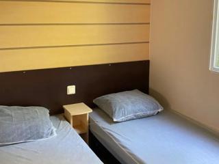 Mobil-home 6 personnes avec terrasse - API-1-52-1710 - 7