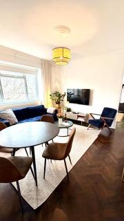 Newly refurbished 2 BR Apartment in South London - 7