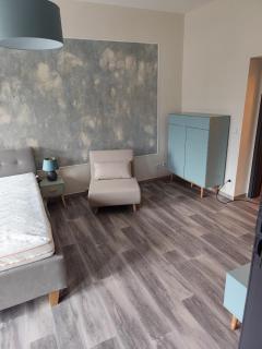 Golden Hop Apartments - 9