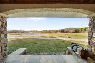 Rustic Mountain Lodge - 5