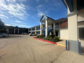 Azul Inn Houston Hobby Airport - 3