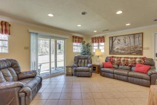 Lake Days on Sam Rayburn! Wooded Retreat with Yard - 6