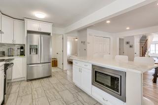 Game Room and Hot Tub Family Gem on Lake Hopatcong - 1