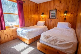 Spacious 3 Bed House - Built for Groups - Smart Tv - Wi-Fi CB11 - 4