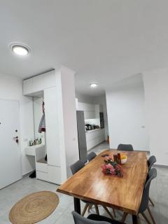 Modern & Bright Apartment with Everything You Need - 3