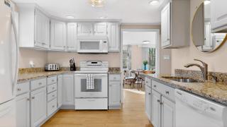 Mod Pod by Bayley Vacation Rentals - 7