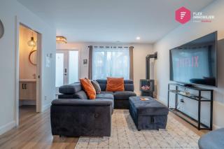 La Marie-Clémentine de Portneuf / Private hot tub, Pool & Billard - 3