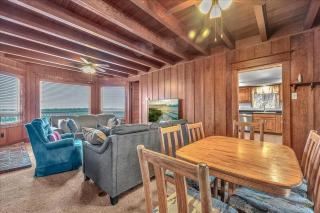 Alans Beach House - 5