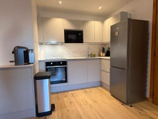 Prince des Cimes Arc1950 six bed, ski-in, ski-out, Saturday check-in-and-out - 5