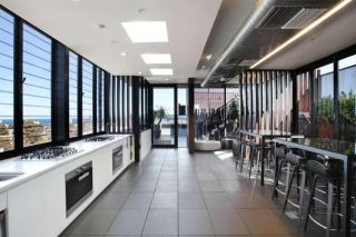 St Kilda Pool Luxe by Ready Set Stay - 3