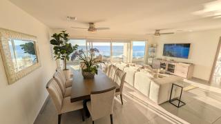 Beach & Pool Apartment - 9