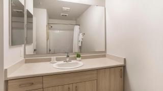 Landing Incredible 1BD Pool Clubhouse - 2