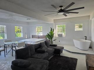 Penthouse Suite - Chez Mango Villa - 5