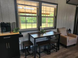 Prairieview Cabin - with Hot Tub - 7