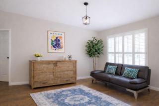 Pool House, Short Drive to Beach, Grill, Smart TV - 4