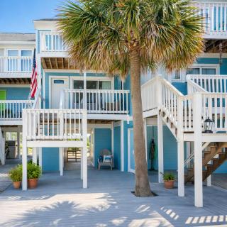 Waterfront Home, Short Walk to Beach, Deck/Balcony - 9