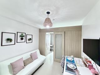 Cozy staycation near Mall of Asia - 2